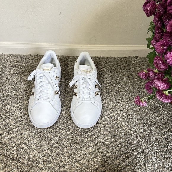 Adidas Grand Court 2.0 Womens Athletic Sneakers Shoes Size 9 White Leopard Print - Picture 2 of 10